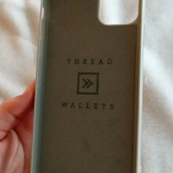 Thread Wallets Case - Picture 6 of 9